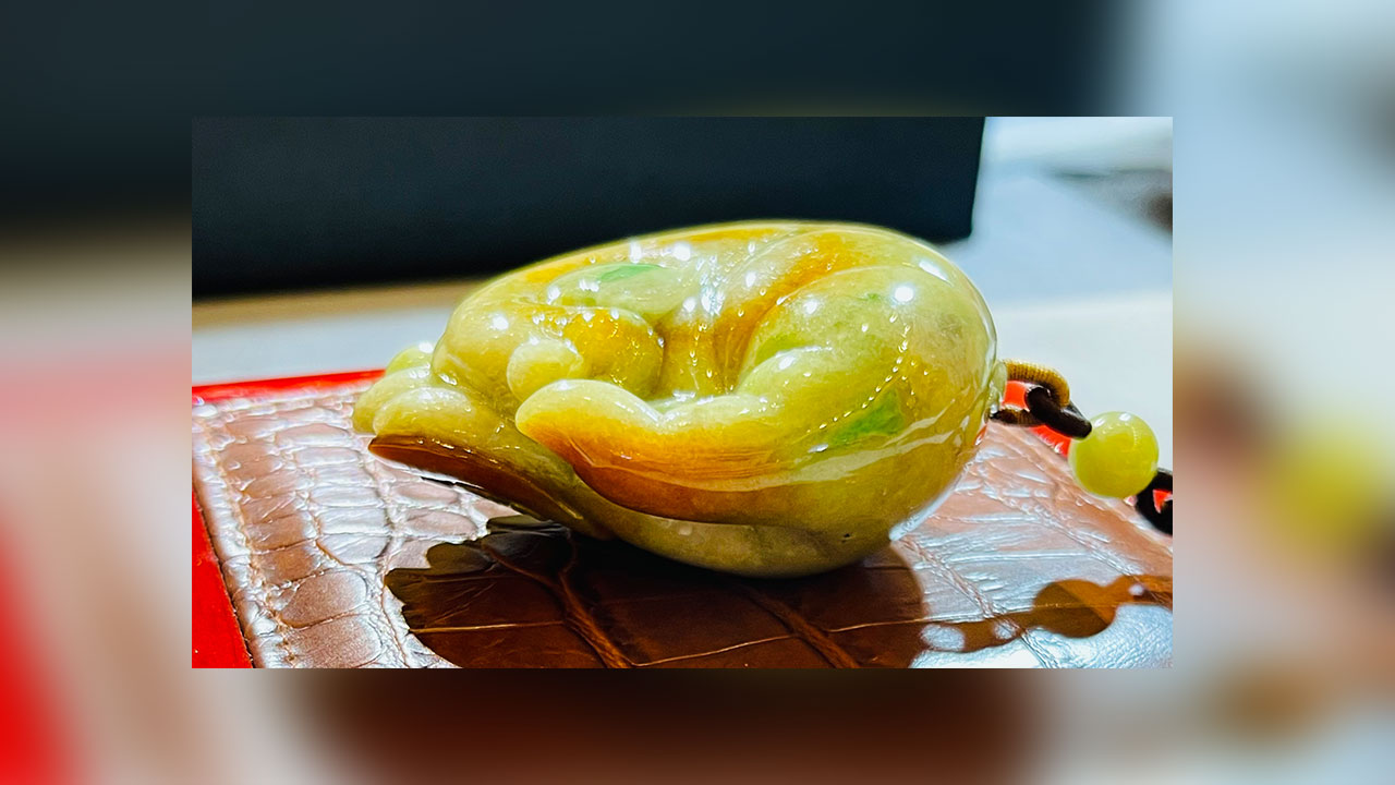 三彩翡翠把玩件-子炎珠宝
